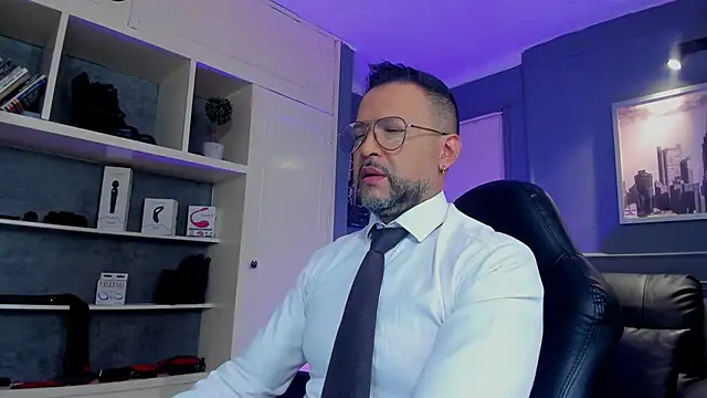 Snapshot of MrFrank_tattoo chatting on October 2025 03:23:02 PM MrFrank tattoo online show from October 2025 03:23:02 PM