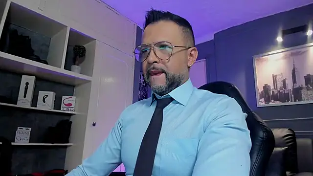 Snapshot of MrFrank_tattoo chatting on October 2025 11:46:02 AM MrFrank tattoo online show from October 2025 11:46:02 AM