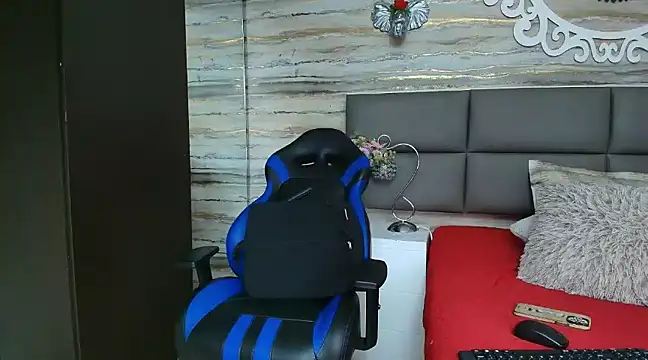 oliver  brown online show from March 2025 08:31:02 PM