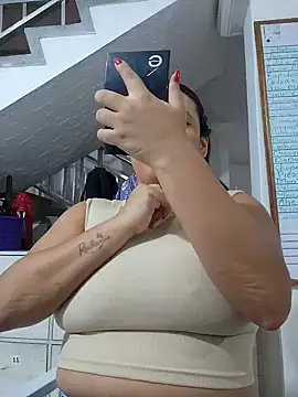 LizzRouse online show from November 2025 07:35:02 PM