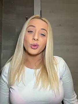 Strongqueen online show from October 2025 05:09:02 PM