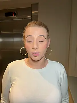 Strongqueen online show from January 2026 09:17:01 PM