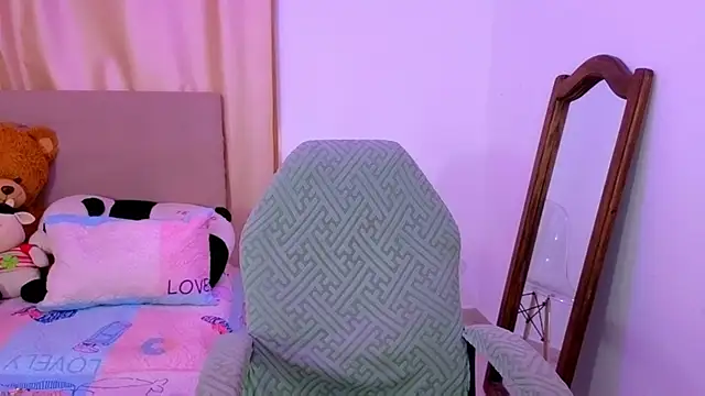  elenna online show from February 2026 06:15:02 PM