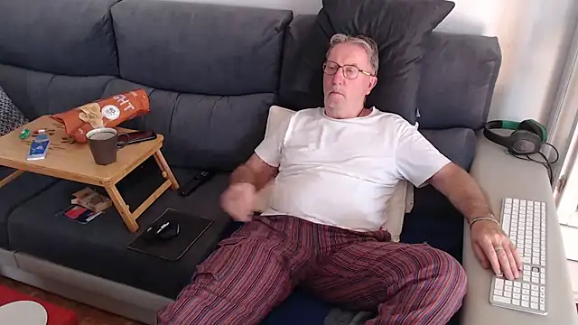 Nudelschwanz online show from March 2025 04:07:02 PM