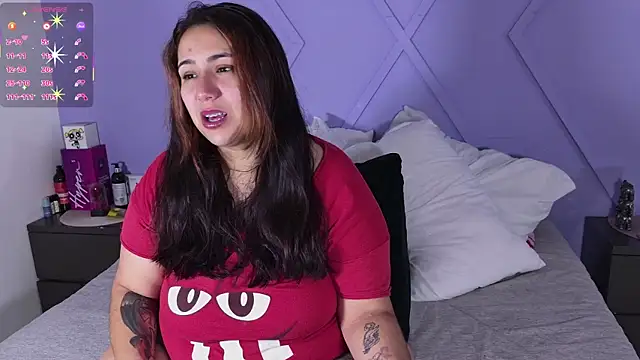 emmajohnss online show from December 2025 04:42:02 AM