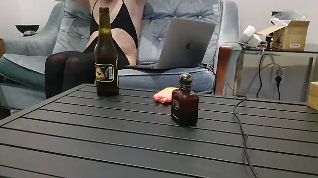 samlove1985 online show from June 2026 10:35:01 PM