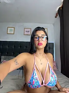 lovely violet13 online show from October 2025 08:33:01 PM