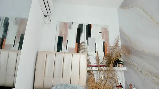 kristyl paez online show from February 2026 05:50:01 PM