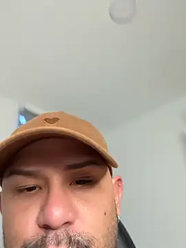 nicolas cox online show from March 2026 10:35:01 PM