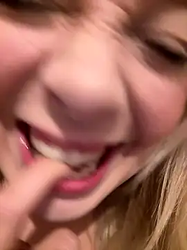 CherryAuroraa online show from October 2025 07:56:02 PM