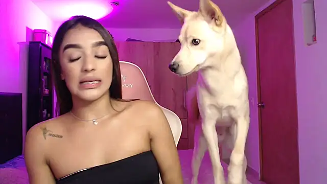 Snapshot of GiltRosebush chatting on January 2025 03:05:02 AM GiltRosebush online show from January 2025 03:05:02 AM