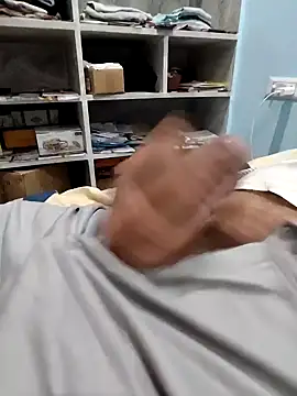 Amandev7 online show from October 2025 11:04:01 PM