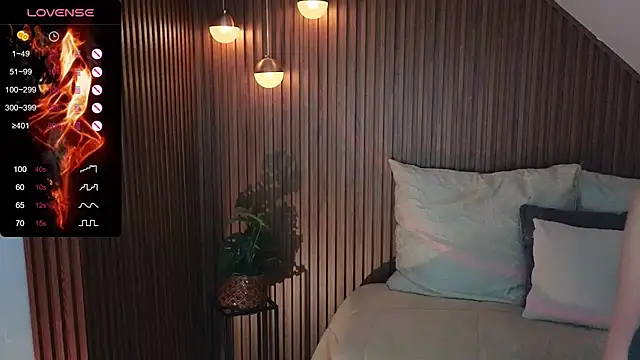 Snapshot of AmelieAxie chatting on March 2025 04:28:01 AM AmelieAxie online show from March 2025 04:28:01 AM