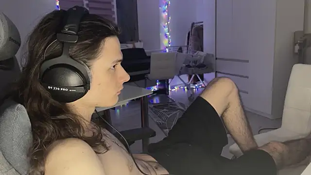 Snapshot of CandyChell chatting on February 2026 06:22:02 PM CandyChell online show from February 2026 06:22:02 PM