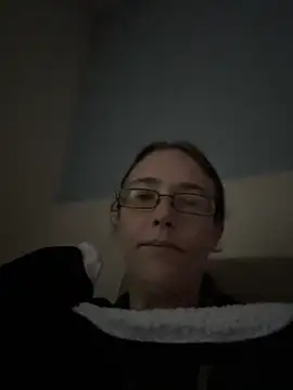 Dakota 02 online show from April 2026 11:02:02 PM