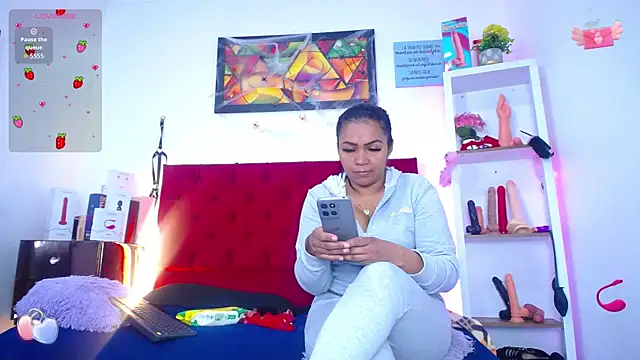 louise nails online show from November 2025 02:35:01 PM