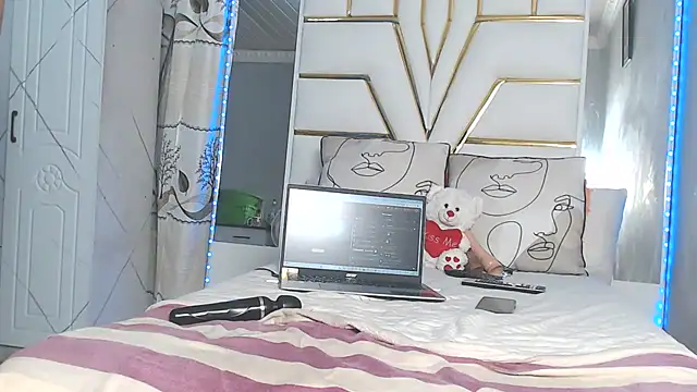 Snapshot of SexyyNana chatting on February 2025 07:08:02 PM SexyyNana online show from February 2025 07:08:02 PM