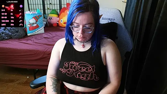 KiraSpitQueen online show from December 2024 10:16:01 PM