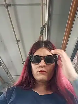 Snapshot of Emmily_Fox chatting on February 2025 09:05:02 PM Emmily Fox online show from February 2025 09:05:02 PM