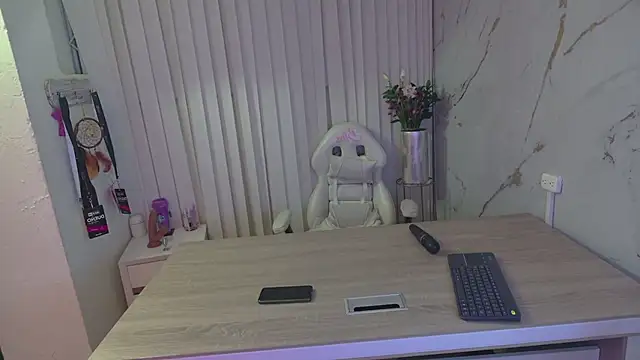 Scarlett collins02 online show from February 2025 07:05:01 AM