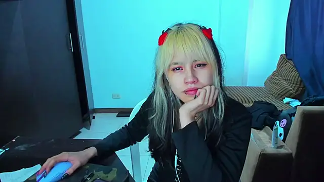 Snapshot of Akane-Mou chatting on February 2025 12:01:02 PM Akane-Mou online show from February 2025 12:01:02 PM