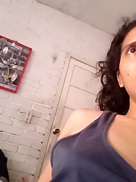 Snapshot of valeriaswang_Lucas chatting on March 2026 02:24:02 PM valeriaswang Lucas online show from March 2026 02:24:02 PM