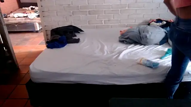 Snapshot of valeriaswang_Lucas chatting on March 2026 07:28:01 PM valeriaswang Lucas online show from March 2026 07:28:01 PM