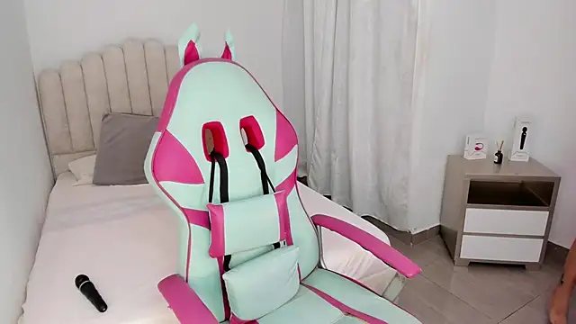 Snapshot of sofia_henaok chatting on February 2025 11:03:02 PM sofia henaok online show from February 2025 11:03:02 PM