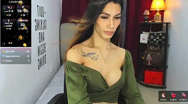 Trixie Mattel21 online show from March 2025 02:16:02 AM