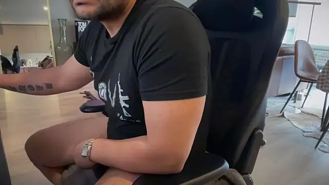 HungandThickLatin online show from February 2025 12:48:01 AM