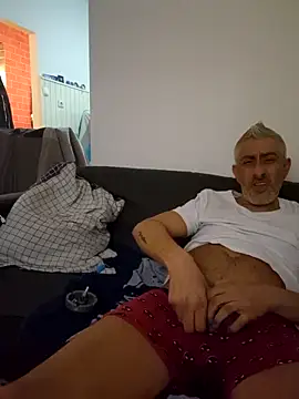 Snapshot of cuci45 chatting on November 2025 04:07:02 PM cuci45 online show from November 2025 04:07:02 PM