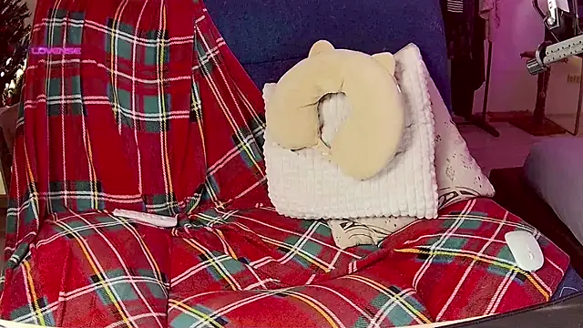 Snapshot of cutenessa chatting on December 2024 11:00:01 PM cutenessa online show from December 2024 11:00:01 PM