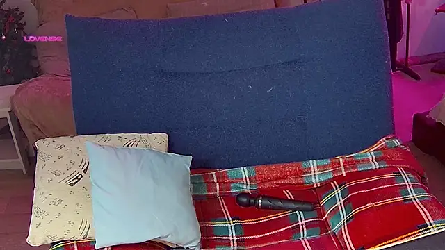 Snapshot of cutenessa chatting on January 2025 05:20:01 AM cutenessa online show from January 2025 05:20:01 AM