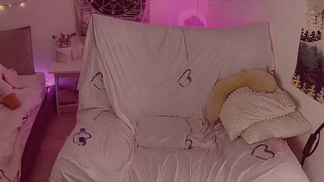 cutenessa online show from December 2025 07:03:01 AM