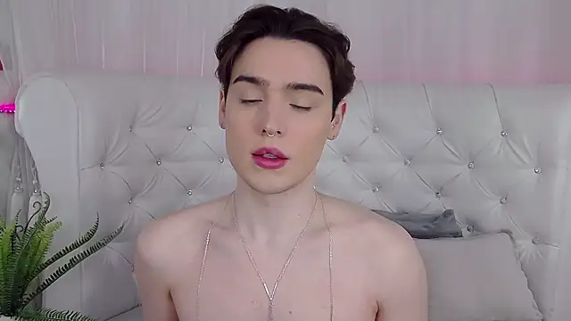 RobbyCharming online show from April 2026 04:29:01 AM