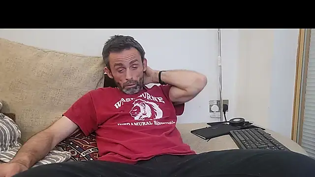 uk-bobbie-uk online show from October 2025 04:02:02 AM