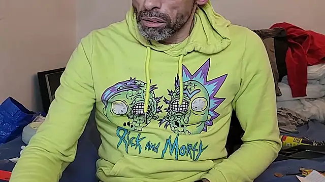 uk-bobbie-uk online show from November 2025 02:37:02 AM