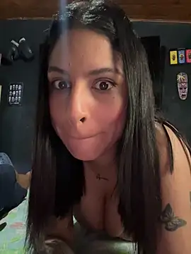 Snapshot of charlotte_stevenss_ chatting on December 2025 01:51:01 PM charlotte stevenss online show from December 2025 01:51:01 PM