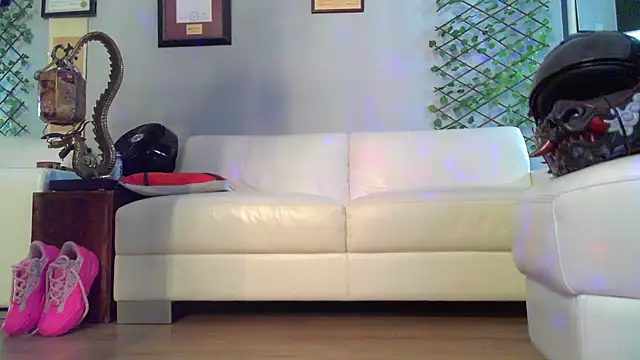 OSIRlS online show from March 2026 06:08:02 AM