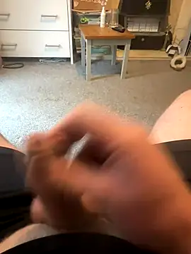 Snapshot of Averagematt1991 chatting on November 2025 02:16:02 PM Averagematt1991 online show from November 2025 02:16:02 PM