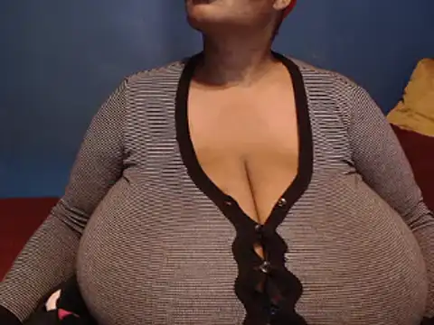 CUTEFIRMMELONSS online show from January 2025 06:27:01 PM