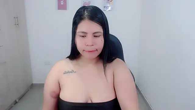 Snapshot of Youlittlepervertt_ chatting on December 2024 05:03:01 PM Youlittlepervertt online show from December 2024 05:03:01 PM