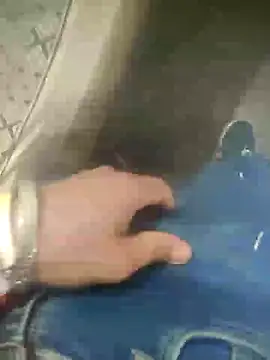 Snapshot of Deshilund9 chatting on January 2025 07:14:01 AM Deshilund9 online show from January 2025 07:14:01 AM