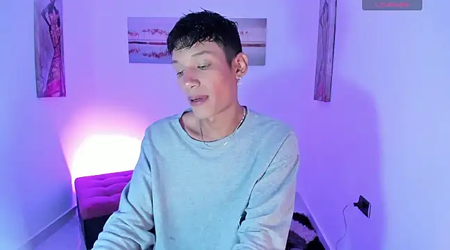 nicky moo online show from December 2024 07:59:02 PM