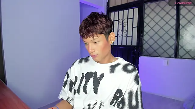 nicky moo online show from March 2025 05:35:02 PM