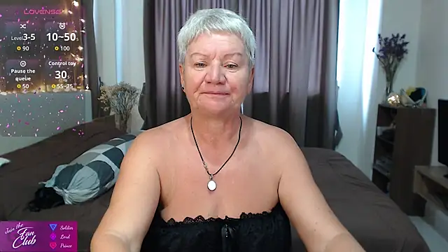 roxana brooks online show from May 2026 03:02:01 AM