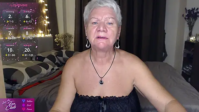 roxana brooks online show from May 2026 02:23:02 PM