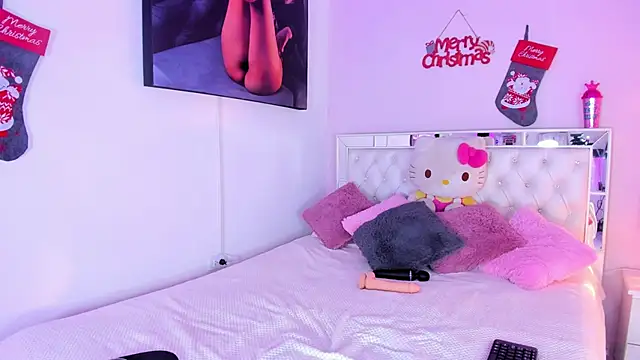 Snapshot of Candace_Hill1 chatting on December 2024 10:39:02 PM Candace Hill1 online show from December 2024 10:39:02 PM