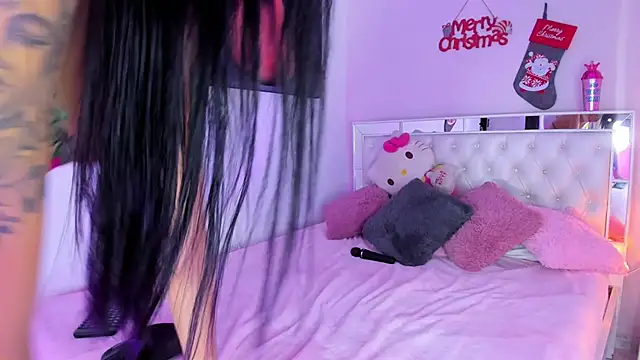 Snapshot of Candace_Hill1 chatting on December 2024 10:43:02 PM Candace Hill1 online show from December 2024 10:43:02 PM