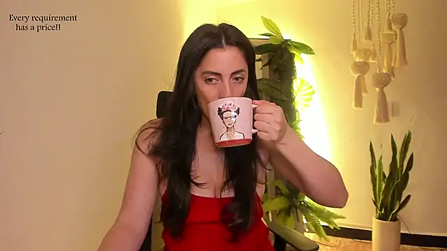 Snapshot of Mala_Bad chatting on December 2024 04:29:02 PM Mala Bad online show from December 2024 04:29:02 PM